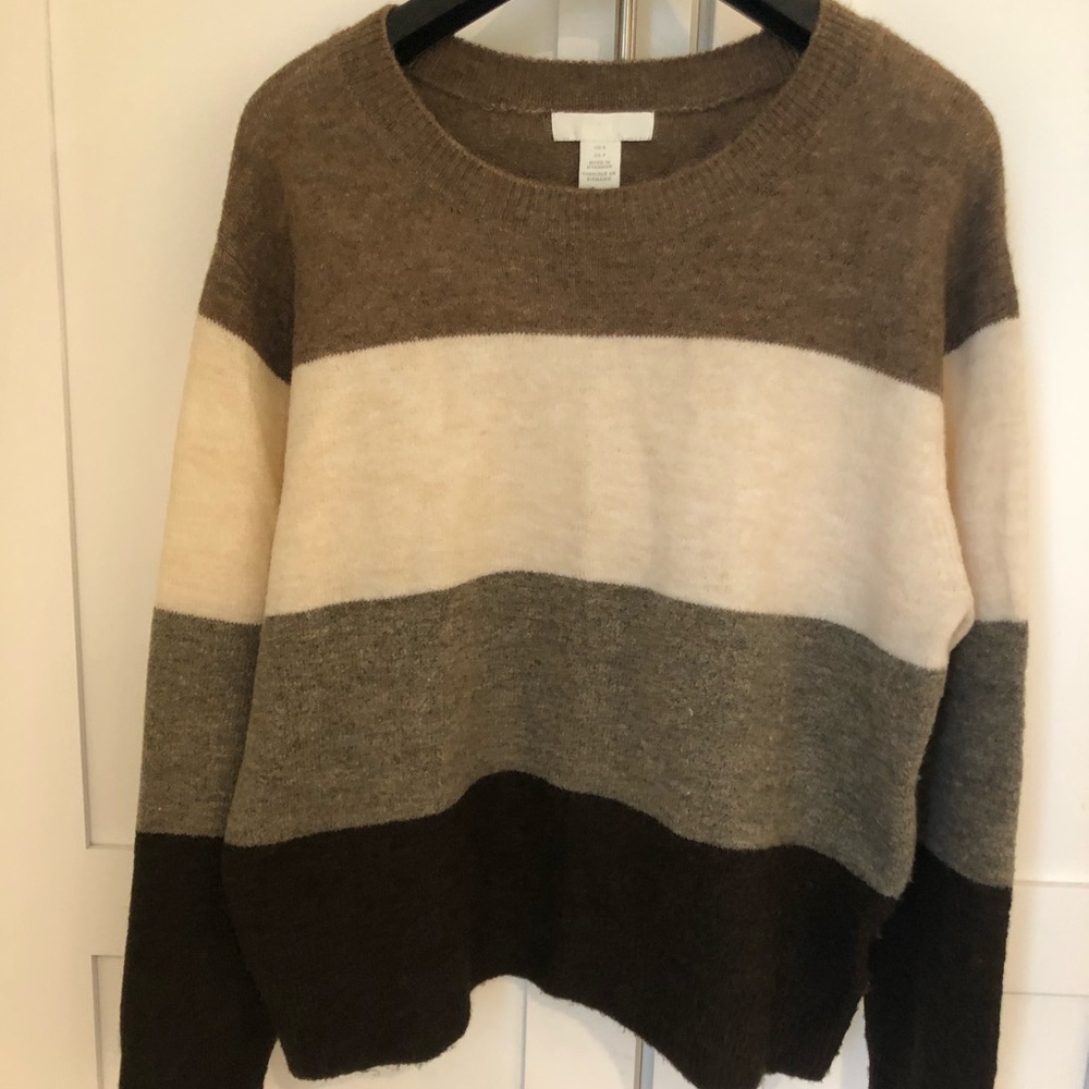Brown stripe sweater!